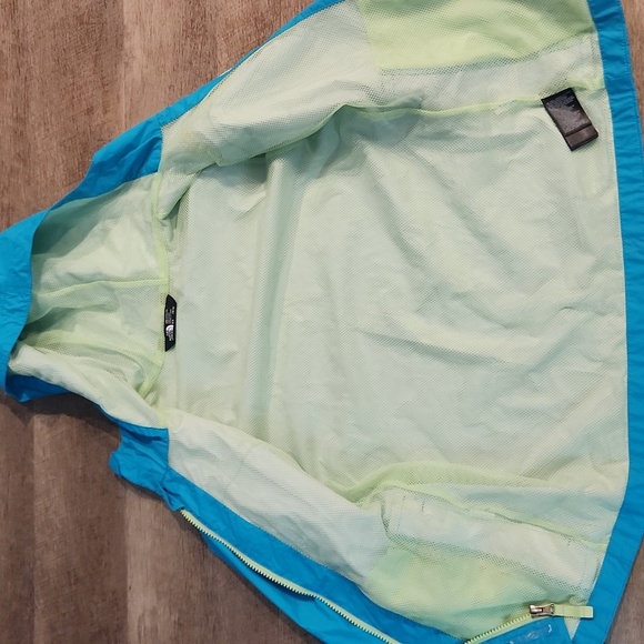 The North Face Hooded Windbreaker. Girls Size M (10-12) - Picture 3 of 6